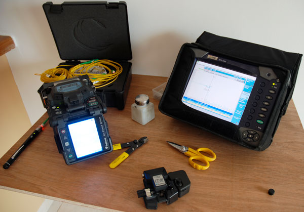 Soudeuse, réflectomètre, bobine amorce, laser recherche panne, visual fault locator